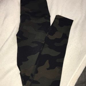 Pink camo legging
